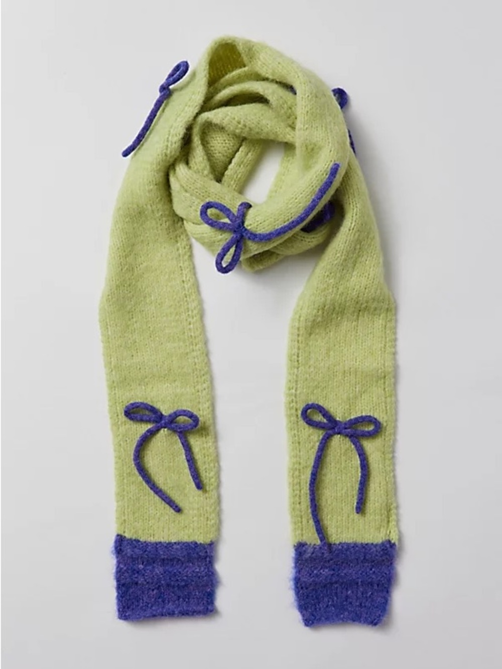 NEW. Urban Outfitters Gretch Skinny Bow Scarf. NWT